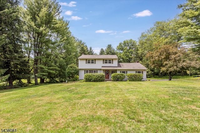 7 Catan Dr, Chester Twp., NJ 07836