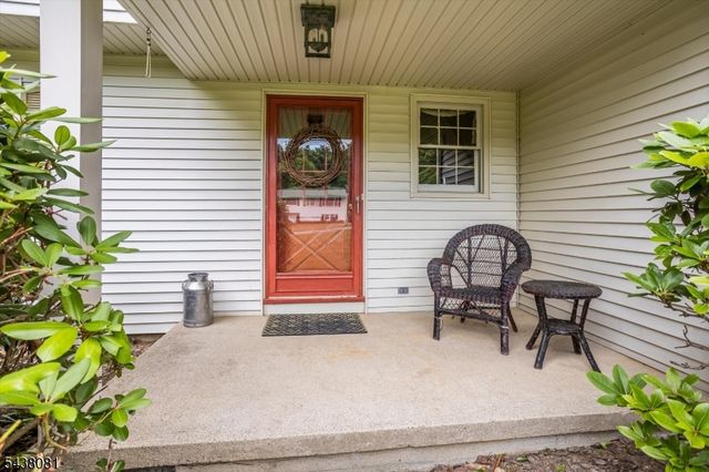 7 Catan Dr, Chester Twp., NJ 07836
