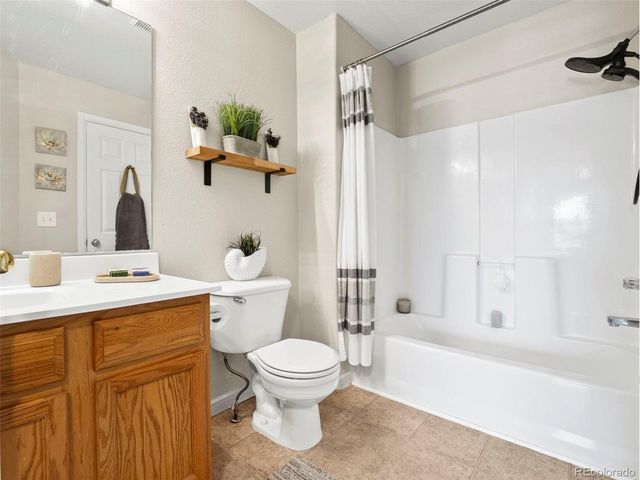 1954 Oakcrest Cir, Castle Rock, CO 80104