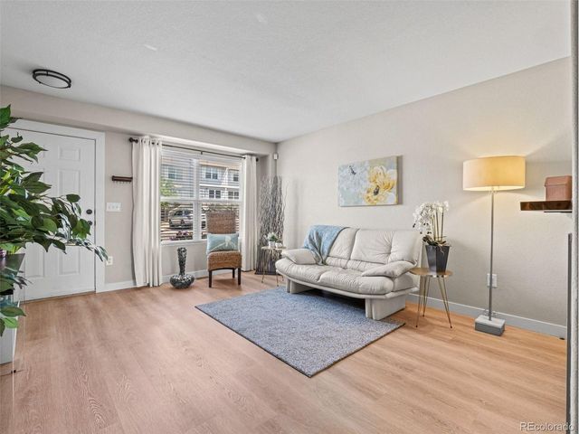 1954 Oakcrest Cir, Castle Rock, CO 80104