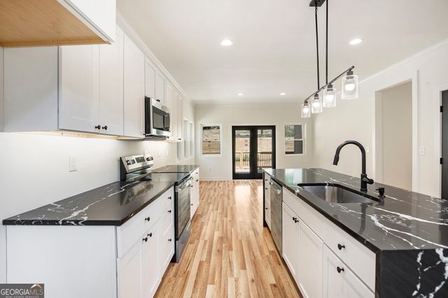 3220 Sweetbriar Drive, Villa Rica, GA 30180