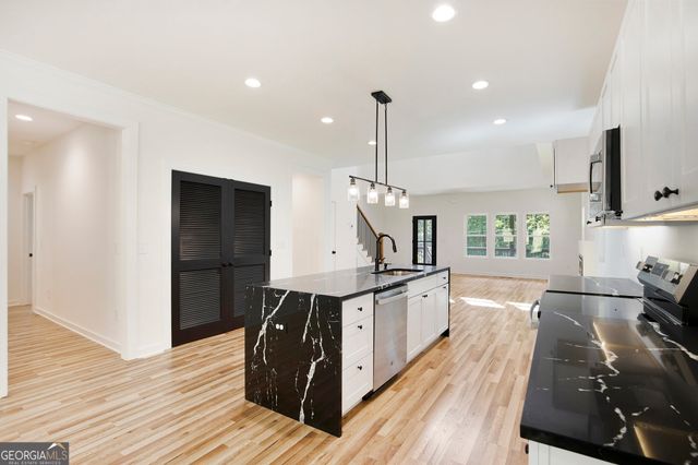 3220 Sweetbriar Drive, Villa Rica, GA 30180