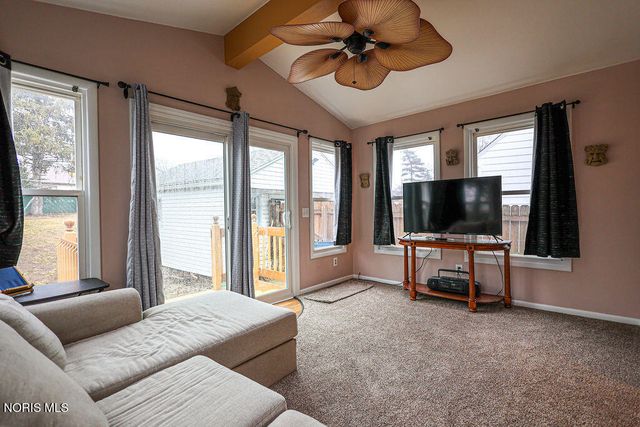 2477 Eastmoreland Drive, Oregon, OH 43616