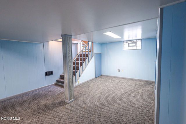 2477 Eastmoreland Drive, Oregon, OH 43616