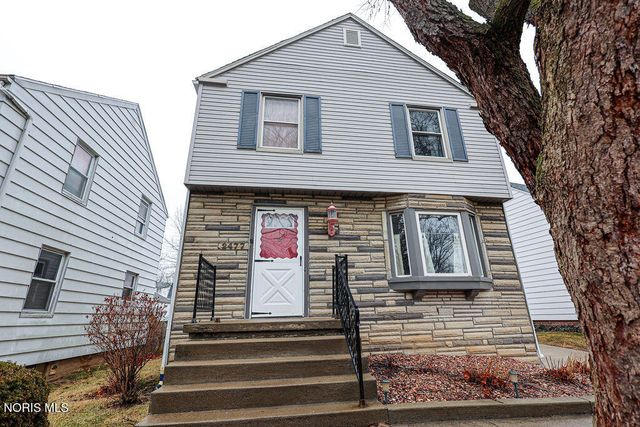 2477 Eastmoreland Drive, Oregon, OH 43616