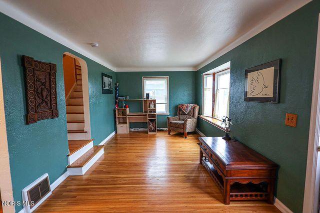 2477 Eastmoreland Drive, Oregon, OH 43616