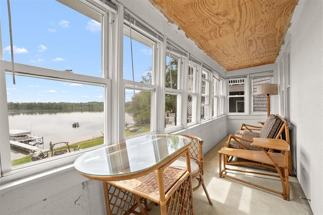 14895 N Barton Lake Drive, Vicksburg, MI 49097