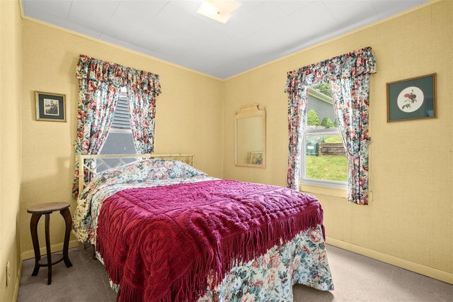 14895 N Barton Lake Drive, Vicksburg, MI 49097