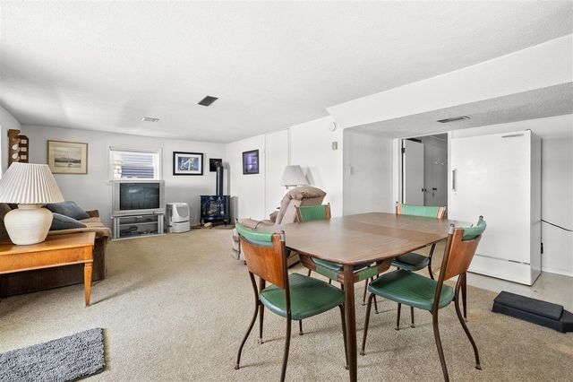 14895 N Barton Lake Drive, Vicksburg, MI 49097