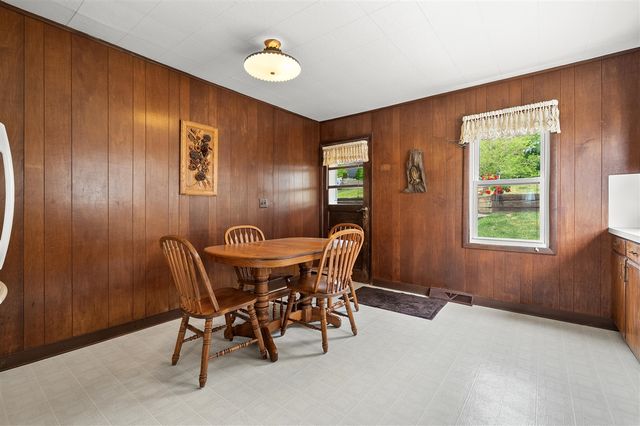 14895 N Barton Lake Drive, Vicksburg, MI 49097