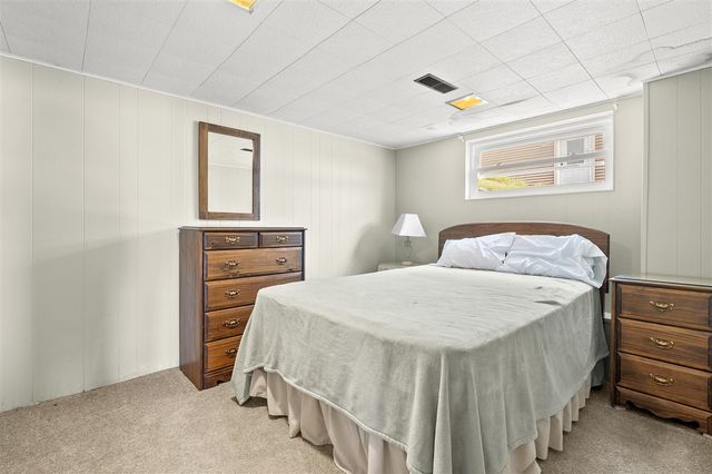 14895 N Barton Lake Drive, Vicksburg, MI 49097