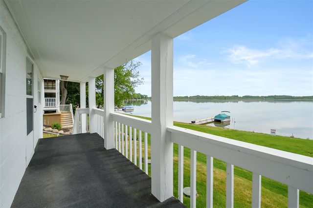 14895 N Barton Lake Drive, Vicksburg, MI 49097