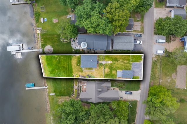 14895 N Barton Lake Drive, Vicksburg, MI 49097