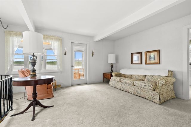 14895 N Barton Lake Drive, Vicksburg, MI 49097