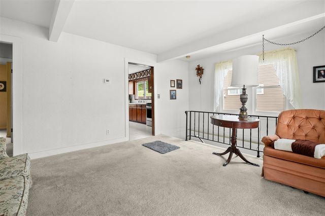14895 N Barton Lake Drive, Vicksburg, MI 49097