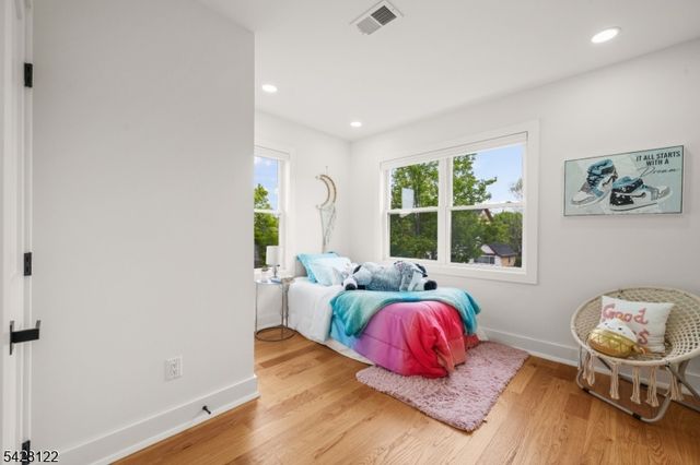 10 Marilyn Pl, Clifton City, NJ 07011