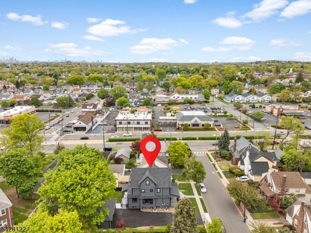 10 Marilyn Pl, Clifton City, NJ 07011