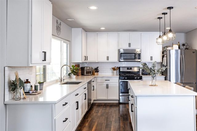 5152 N Colony Boulevard, The Colony, TX 75056