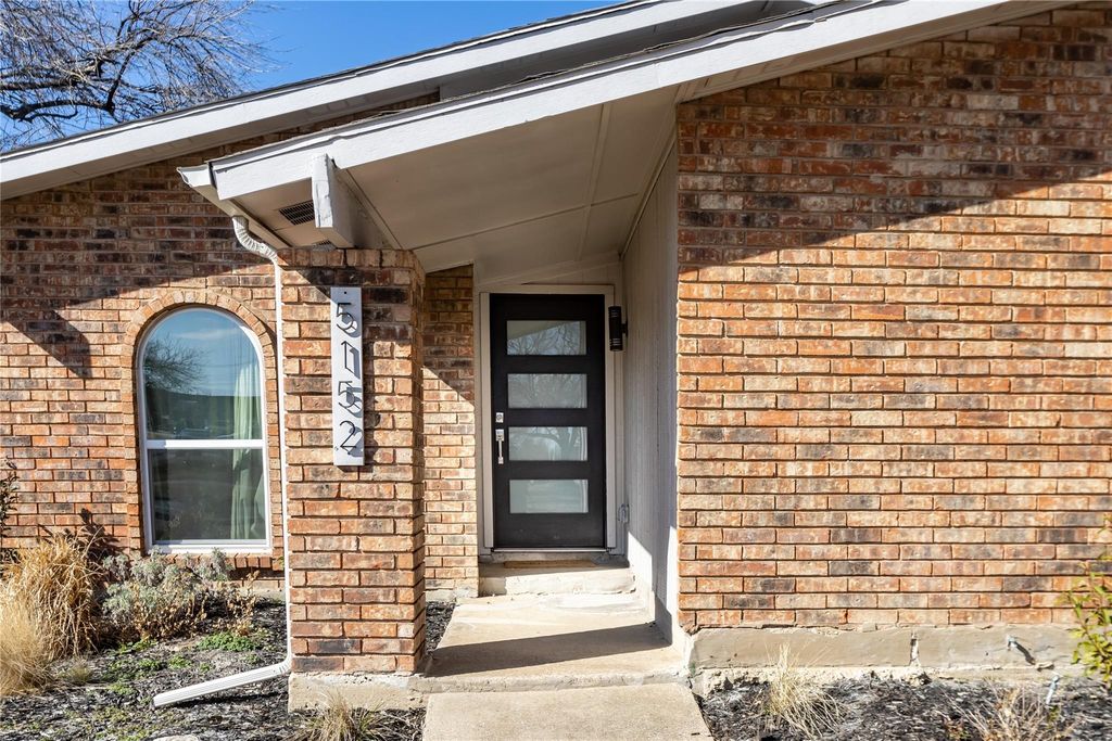 5152 N Colony Boulevard, The Colony, TX 75056