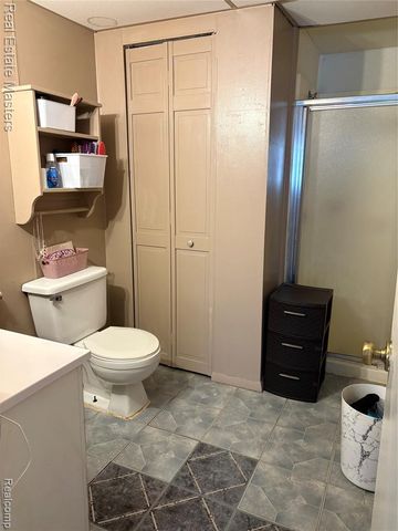 4265 Pine Grove Avenue, Fort Gratiot, MI 48059