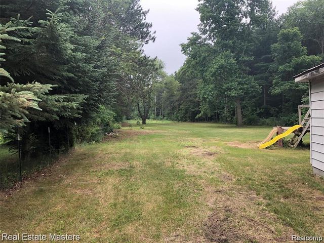 4265 Pine Grove Avenue, Fort Gratiot, MI 48059