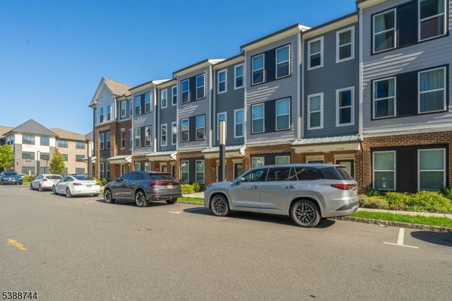 7 Jessica Ln 11204, Union Twp., NJ 07083