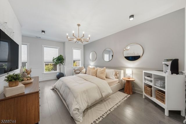 7 Jessica Ln 11204, Union Twp., NJ 07083