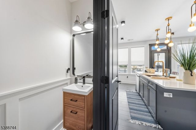 7 Jessica Ln 11204, Union Twp., NJ 07083