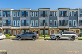 7 Jessica Ln 11204, Union Twp., NJ 07083
