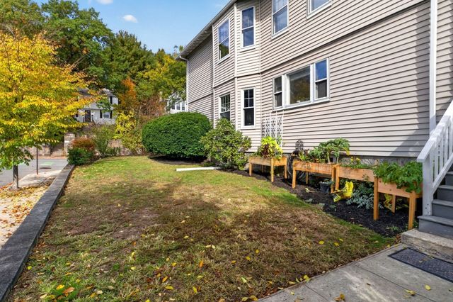 1540 Centre St 2, Boston, MA 02131