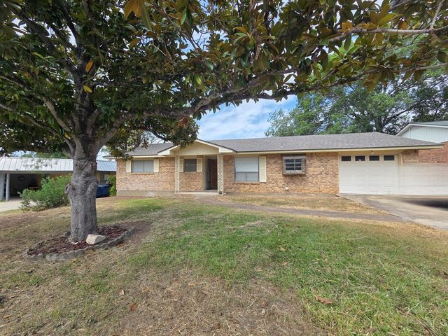 704 Arrow Lane, Kerrville, TX 78028