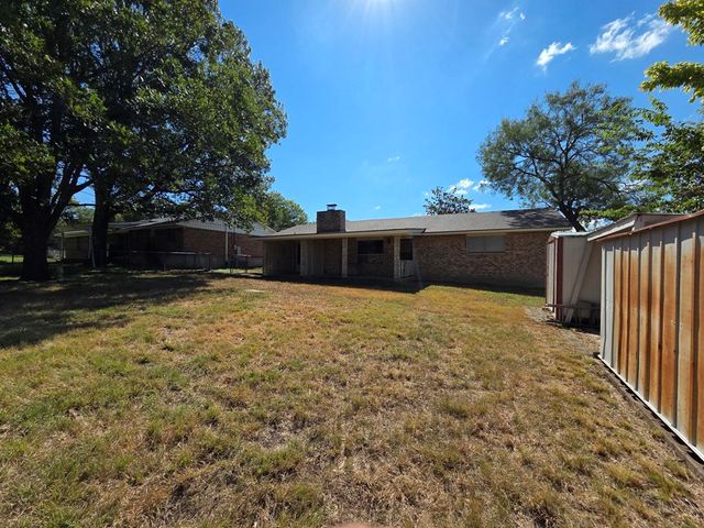 704 Arrow Lane, Kerrville, TX 78028
