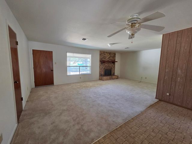 704 Arrow Lane, Kerrville, TX 78028