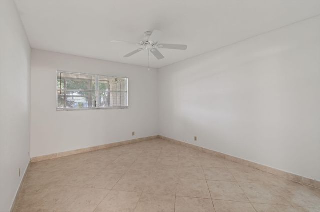 228 Brittany E, Delray Beach, FL 33446