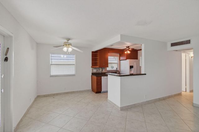 228 Brittany E, Delray Beach, FL 33446