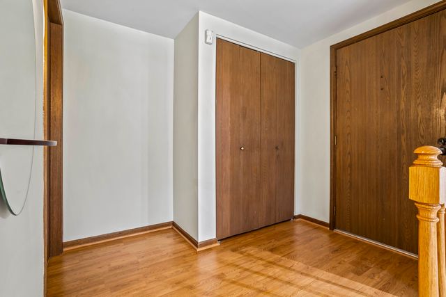 5835 Doe Circle 8, Westmont, IL 60559