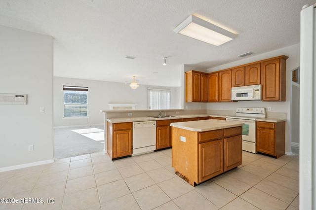 2408 GOLDEN BELL Lane, Fleming Island, FL 32003