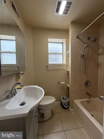 342 GLADSTONE ST, Philadelphia, PA 19148