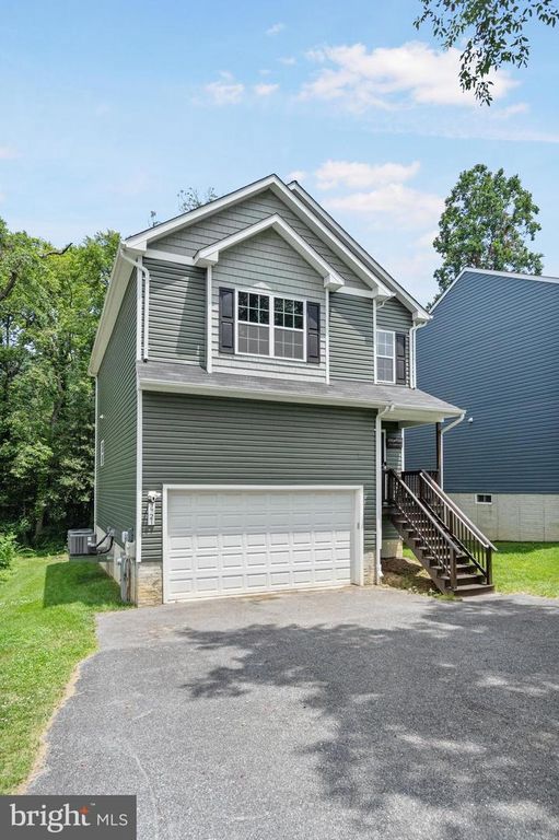 7721 WOODLAWN AVE, Pasadena, MD 21122