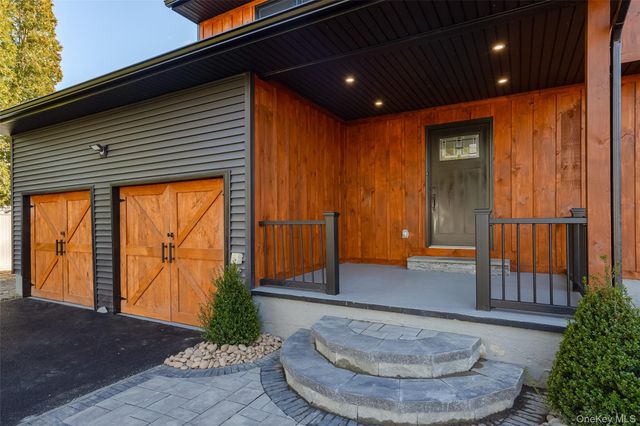 91 Creamery Drive, New Windsor, NY 12553