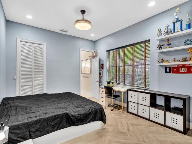 6485 NW 32nd Way, Boca Raton, FL 33496