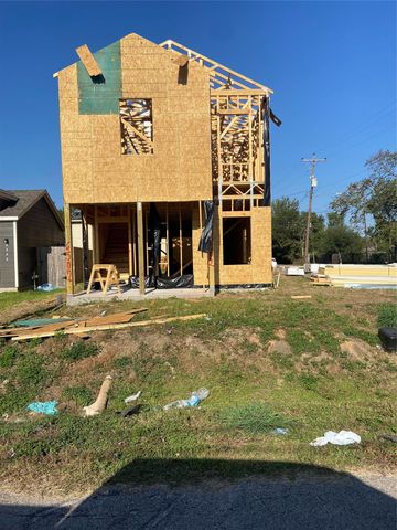 6634 New York Street, Houston, TX 77021