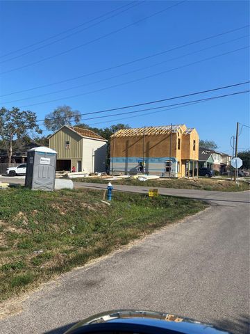 6634 New York Street, Houston, TX 77021