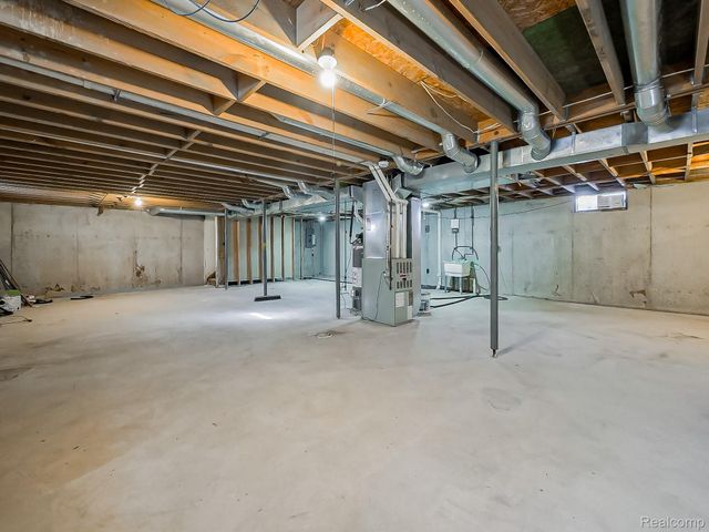 272 Martin Luther King Jr Boulevard S, Pontiac, MI 48342