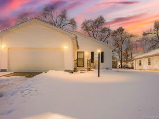 272 Martin Luther King Jr Boulevard S, Pontiac, MI 48342