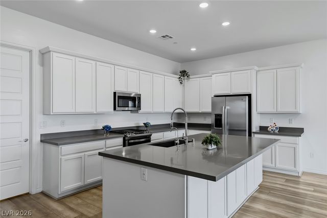 57 Reverie Heights Avenue, Henderson, NV 89011