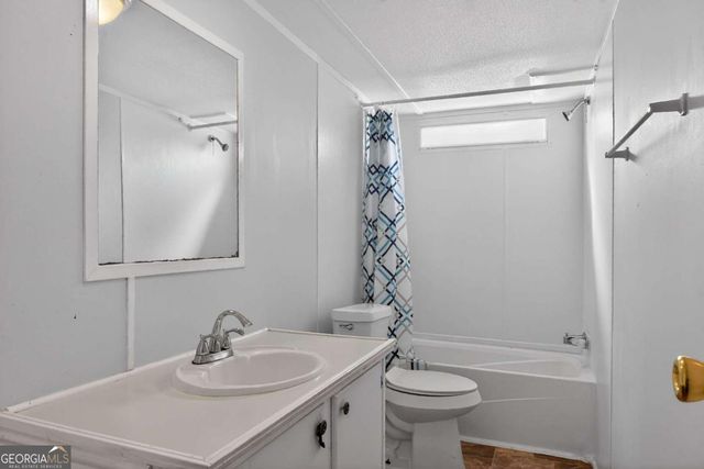 100 Lake Haven Drive, Hampton, GA 30228