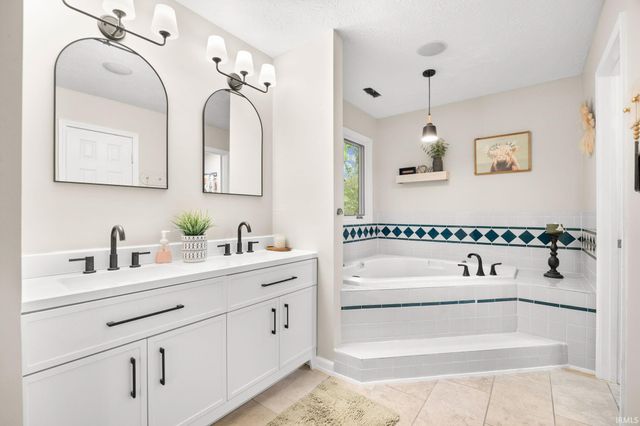 923 Pleasant Ridge Court, Lafayette, IN 47904