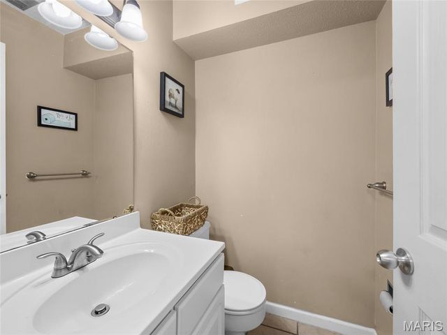 2759 Blackforest Drive, St Louis, MO 63129