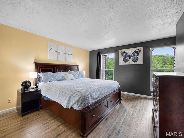 2759 Blackforest Drive, St Louis, MO 63129